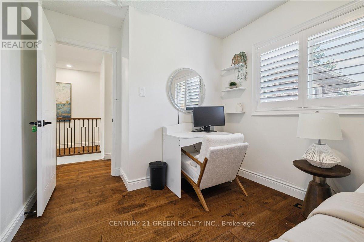 Photo 30 of 223 Odonoghue Avenue, Oakville ON