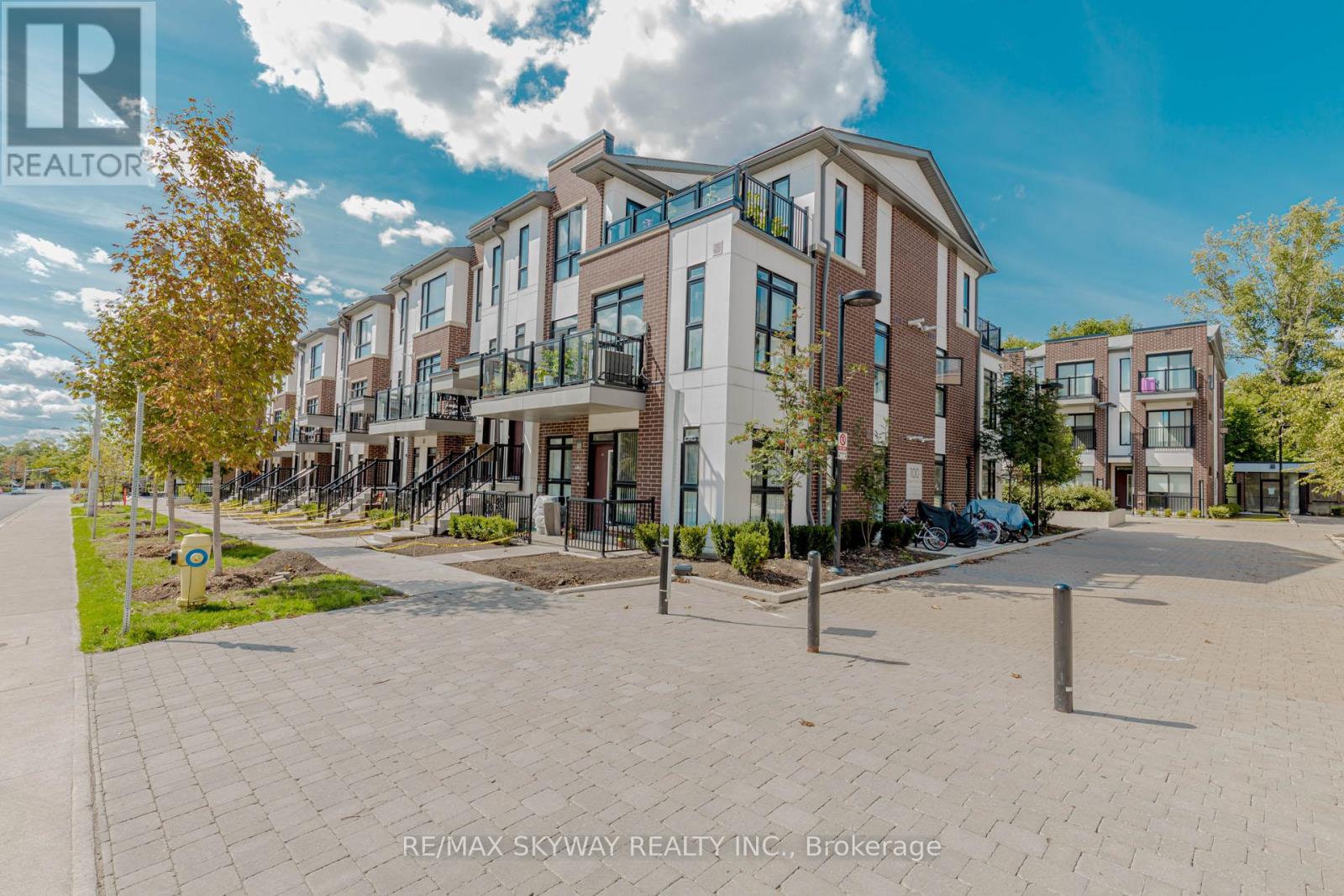 Photo 1 of 104 100 Canon Jackson Drive, Toronto ON