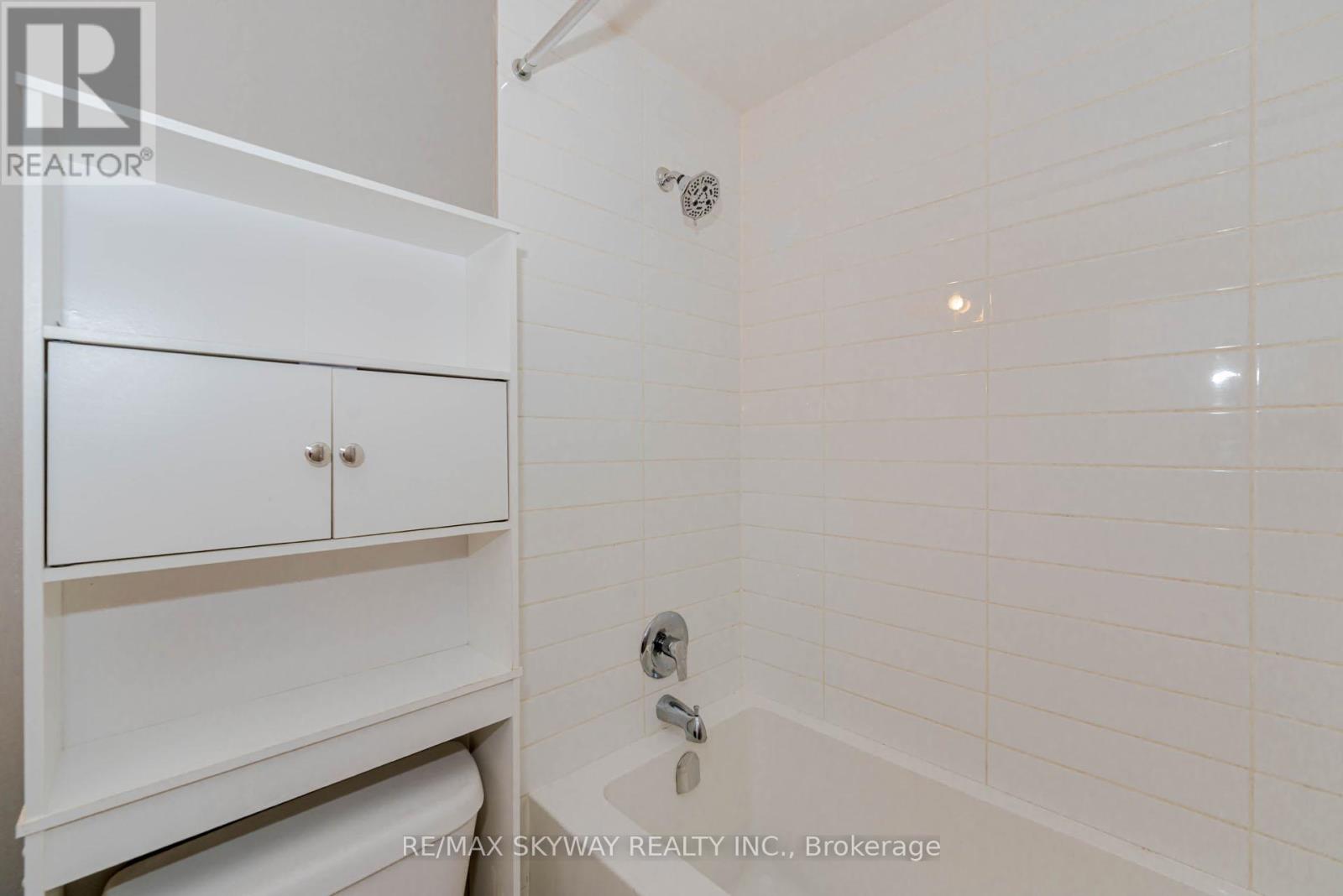Photo 37 of 104 100 Canon Jackson Drive, Toronto ON