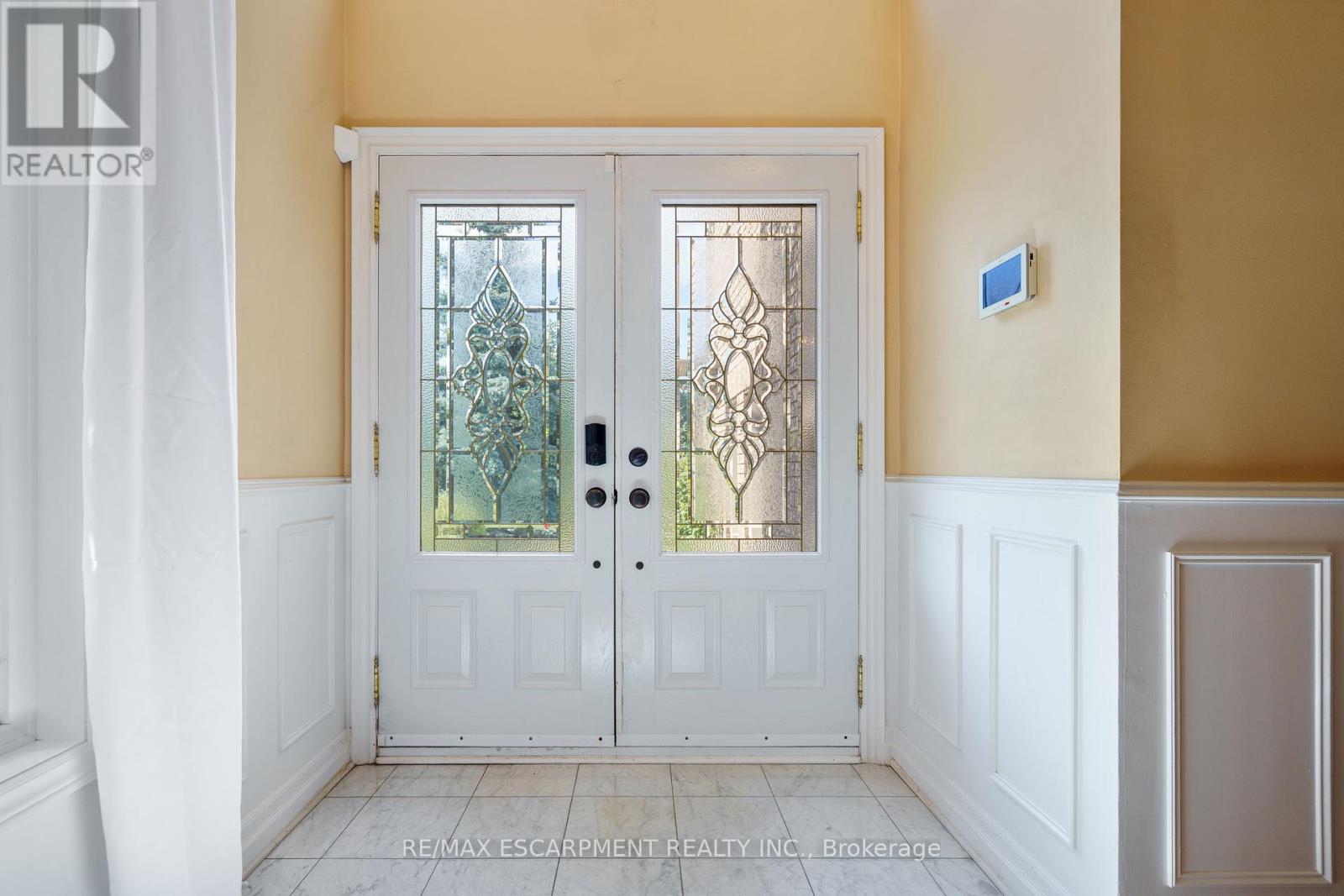 Photo 5 of 6451 Alderwood Trail, Mississauga ON