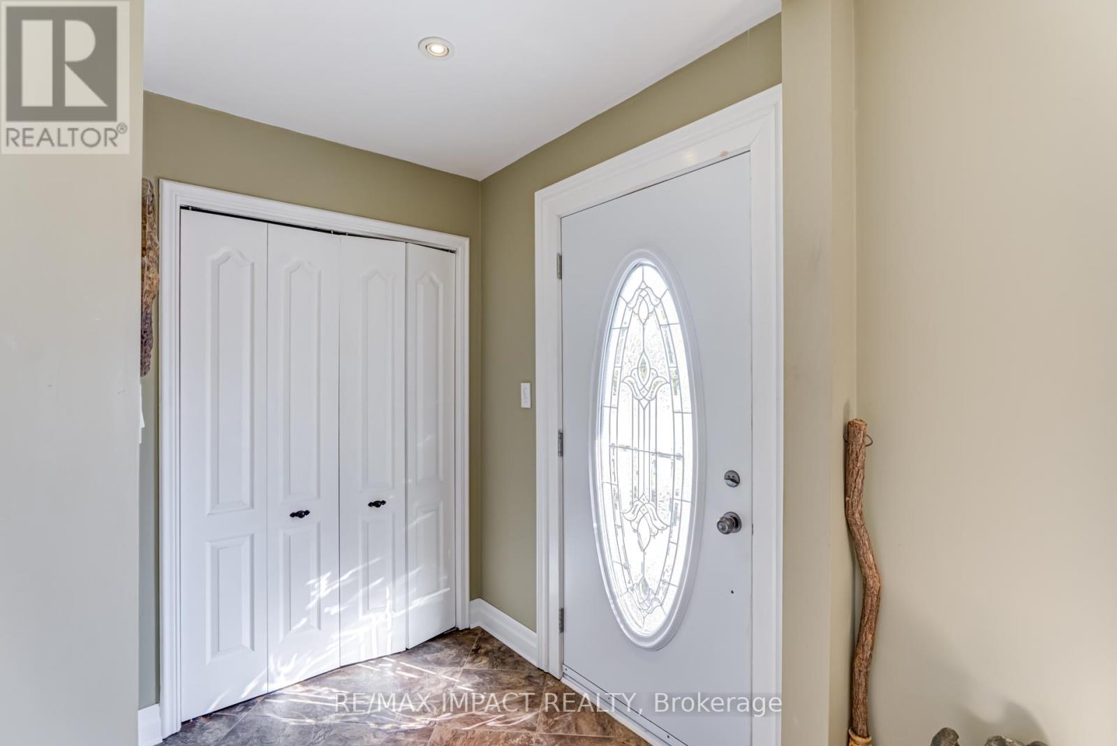 Photo 3 of 21 Propp Drive, Kawartha Lakes ON