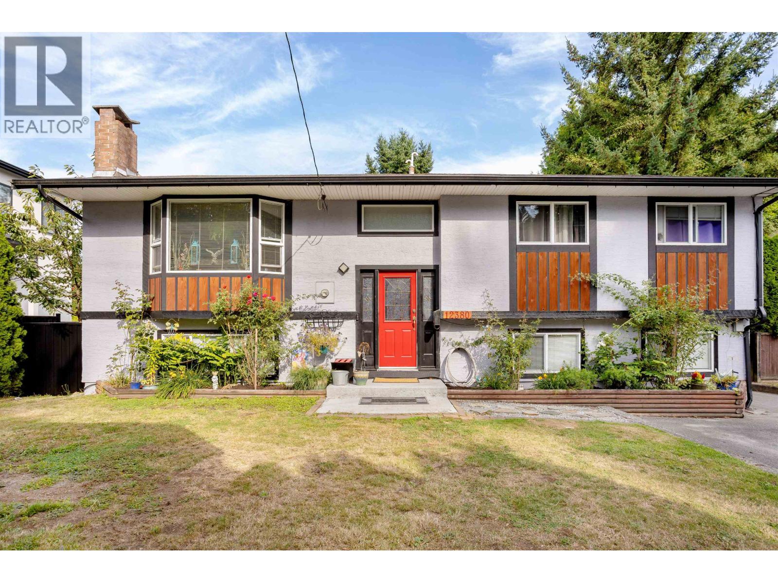 Photo 1 of 12380 216 Street, Maple Ridge BC