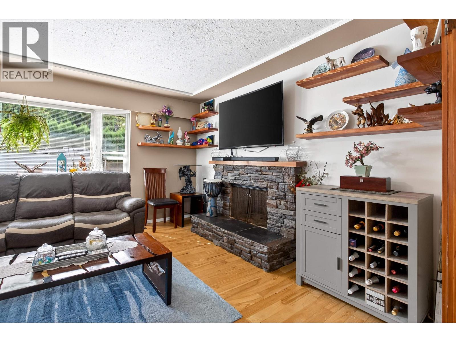 Photo 15 of 12380 216 Street, Maple Ridge BC