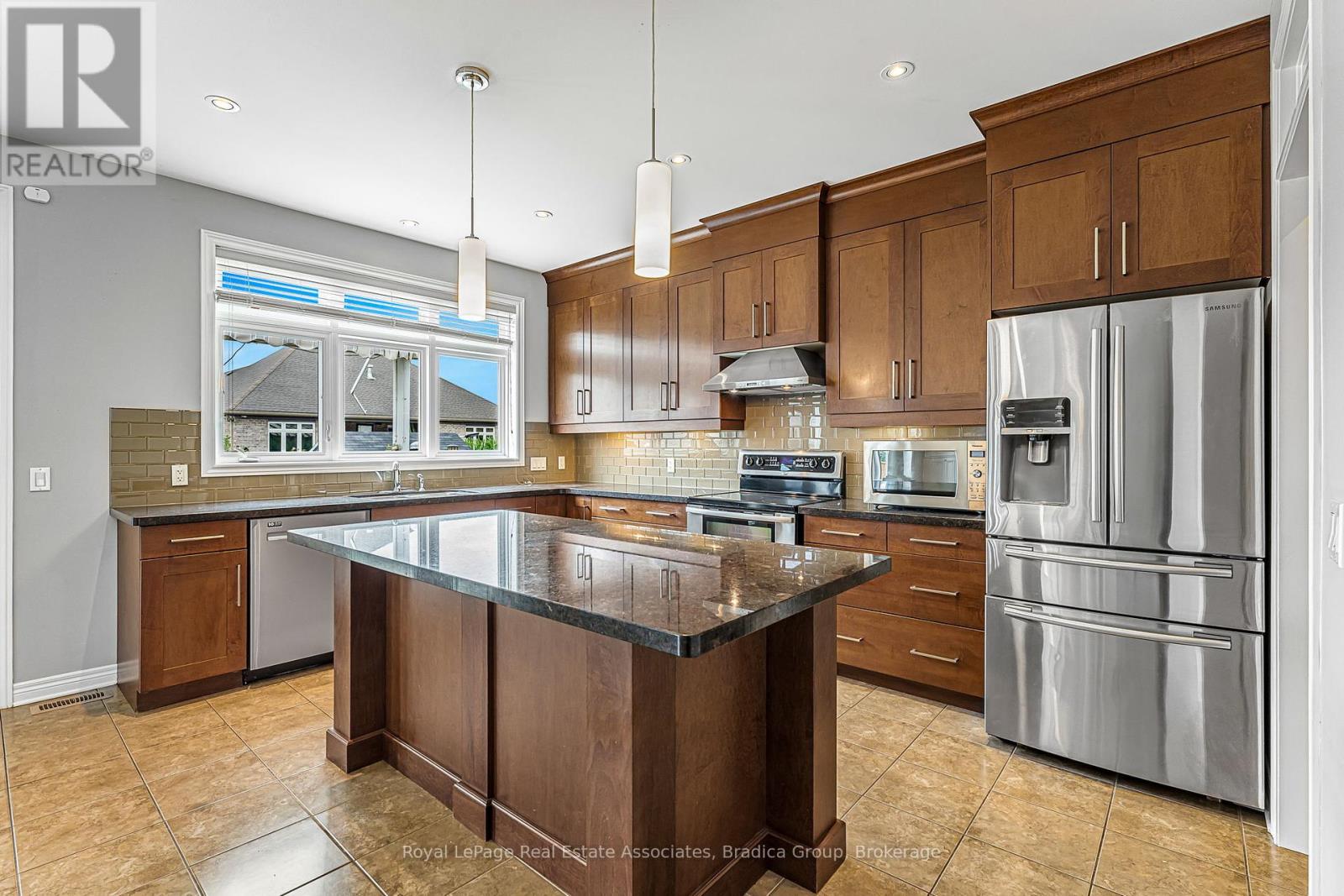 Photo 7 of 17 Trailwood Drive, Welland ON