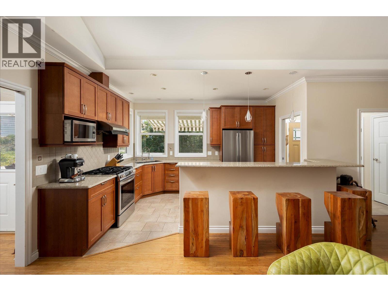 Photo 10 of 802 Coulthard Road, Cawston BC