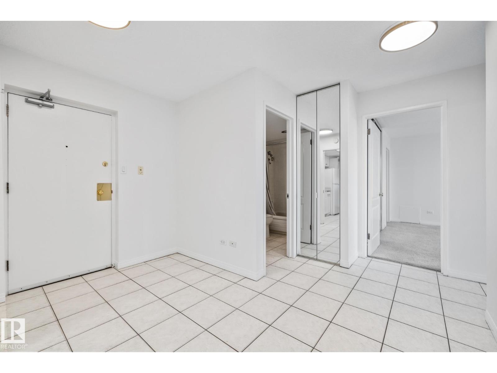 Photo 4 of 802 11920 100 Av Nw, Edmonton AB