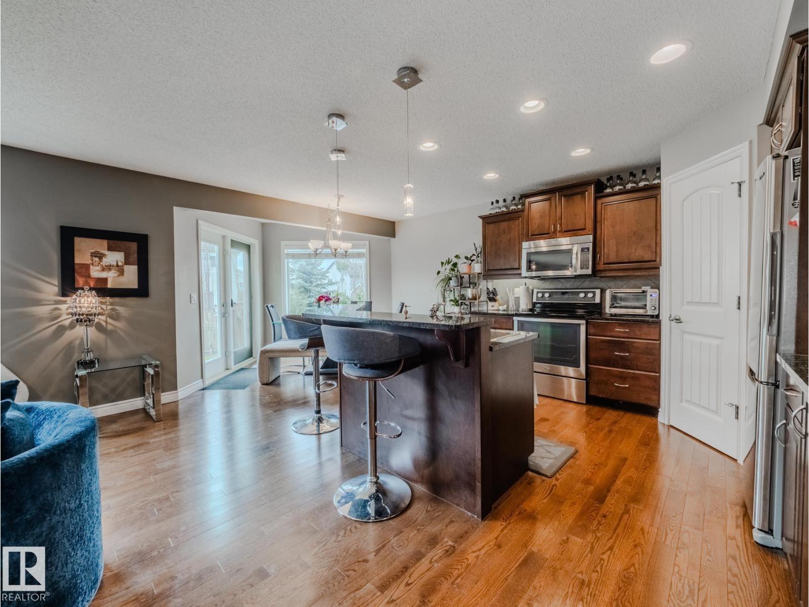 Photo 12 of 1626 63 A St Sw, Edmonton AB