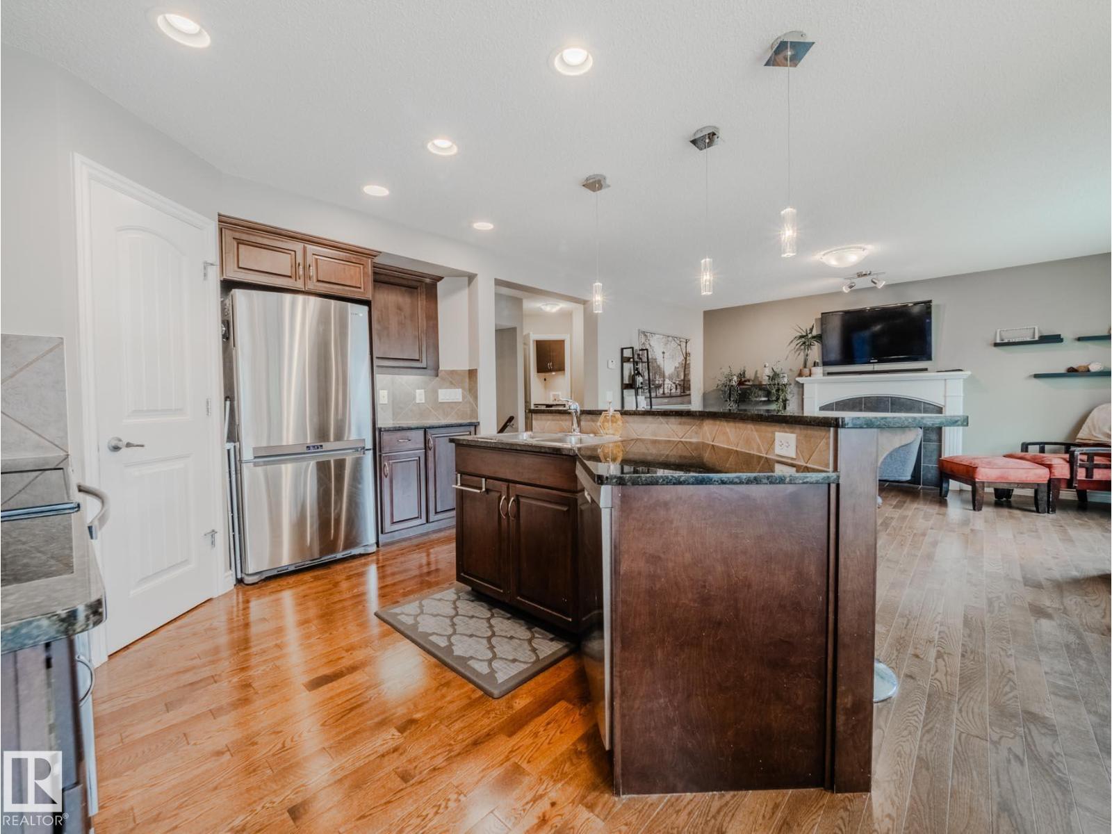 Photo 13 of 1626 63 A St Sw, Edmonton AB