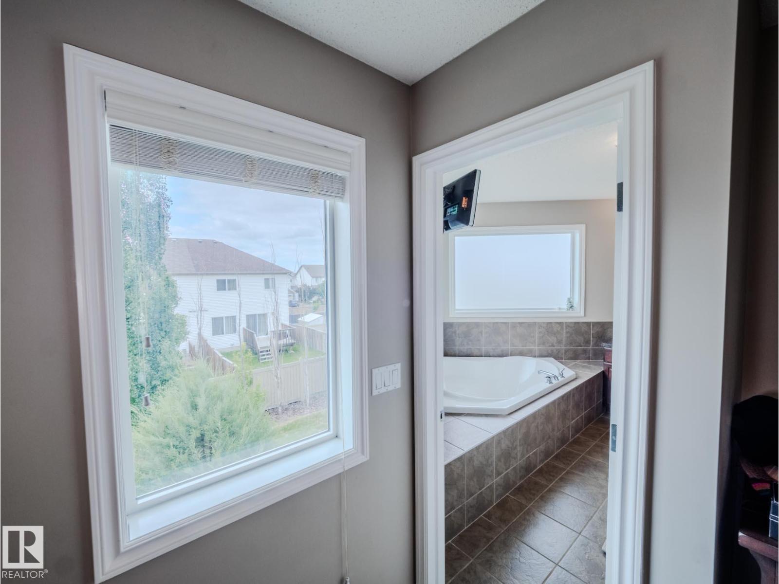 Photo 35 of 1626 63 A St Sw, Edmonton AB