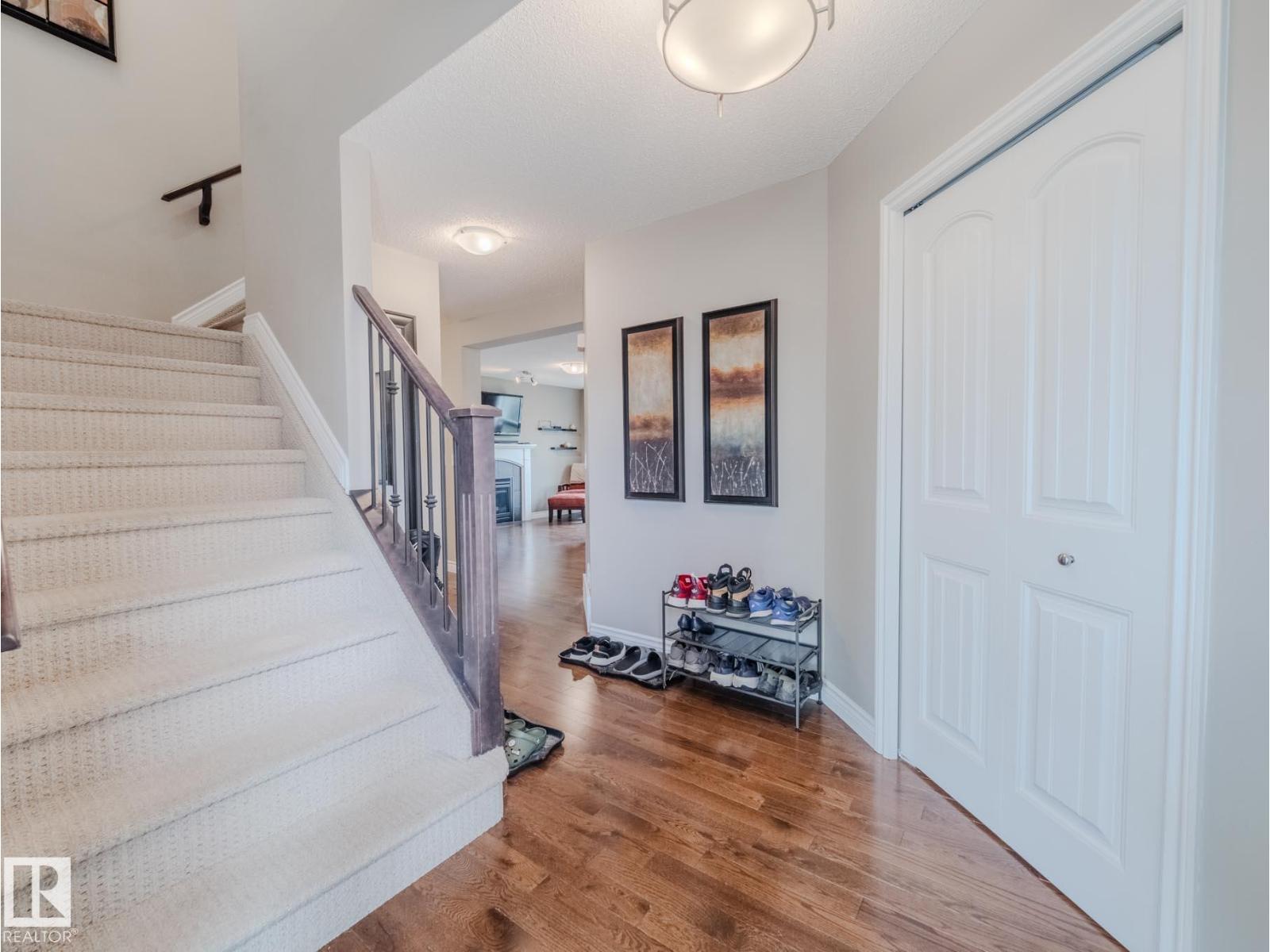 Photo 4 of 1626 63 A St Sw, Edmonton AB
