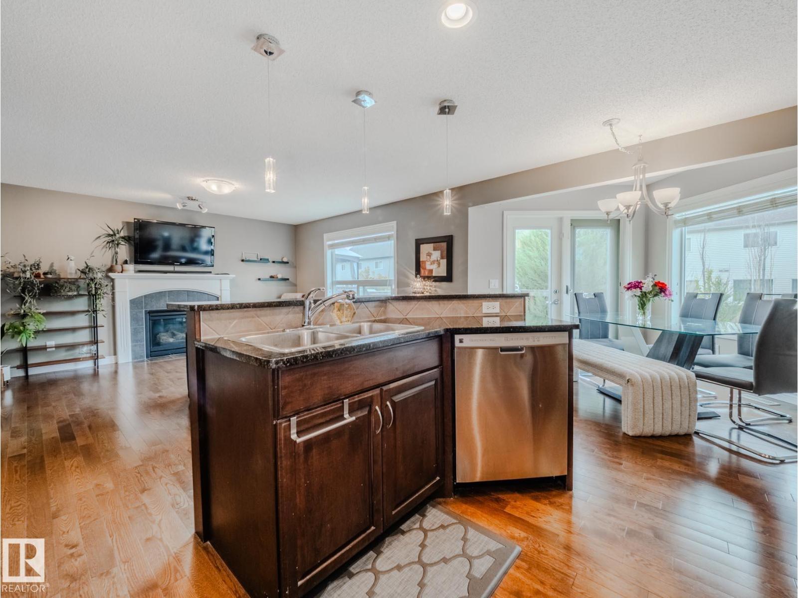 Photo 8 of 1626 63 A St Sw, Edmonton AB