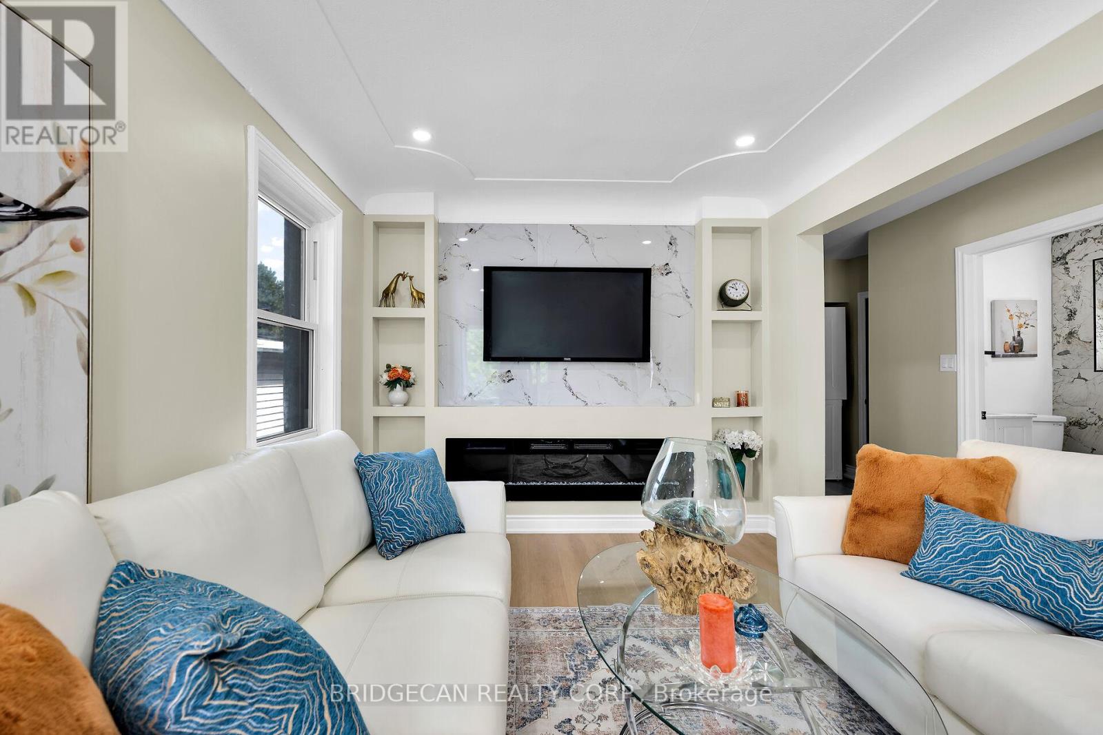 Photo 13 of 258 Brucedale Avenue E, Hamilton ON