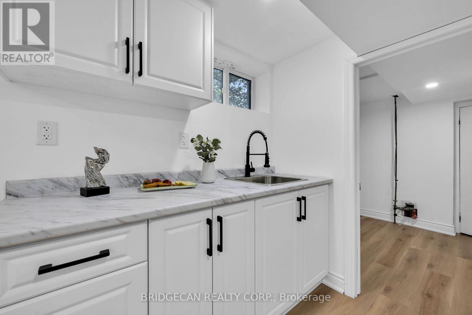 Photo 28 of 258 Brucedale Avenue E, Hamilton ON