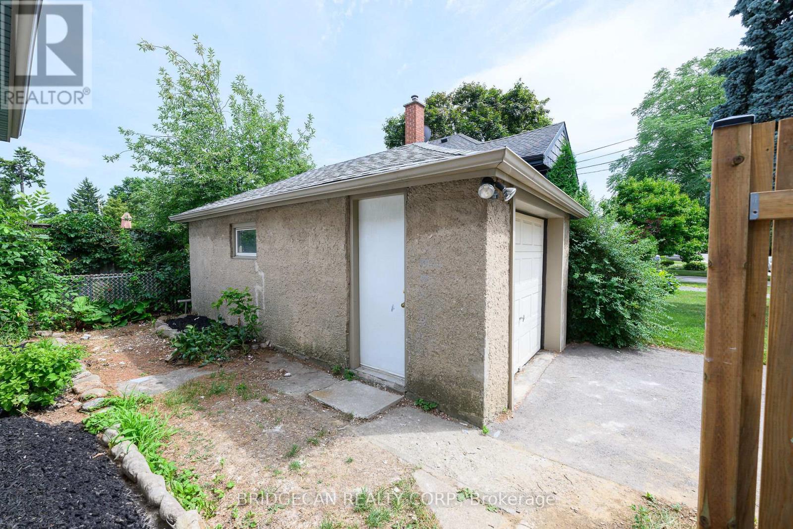 Photo 39 of 258 Brucedale Avenue E, Hamilton ON