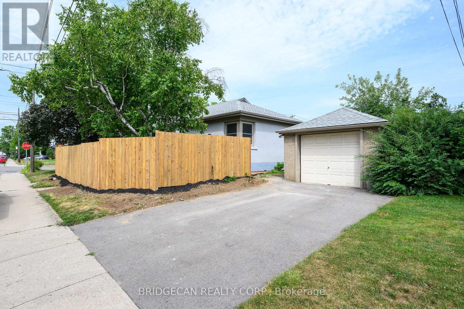 Photo 40 of 258 Brucedale Avenue E, Hamilton ON