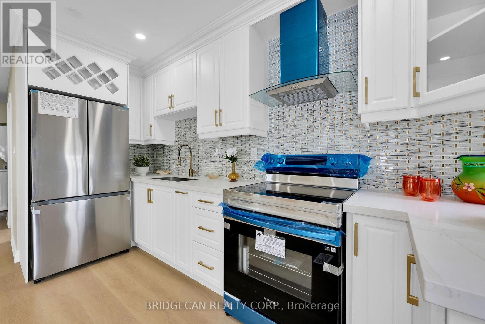 Photo 7 of 258 Brucedale Avenue E, Hamilton ON