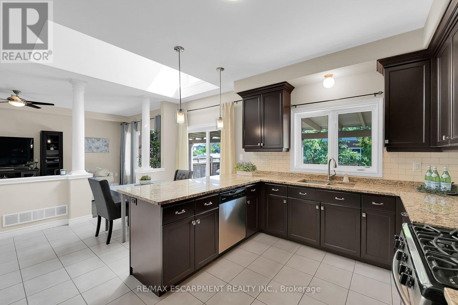 Photo 11 of 4896 Allan Court, Lincoln ON