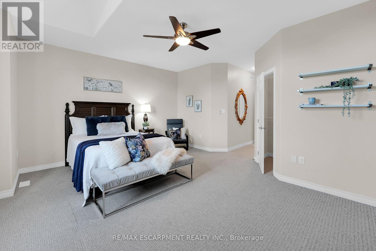 Photo 19 of 4896 Allan Court, Lincoln ON