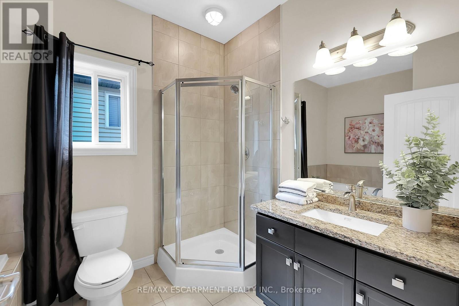 Photo 21 of 4896 Allan Court, Lincoln ON