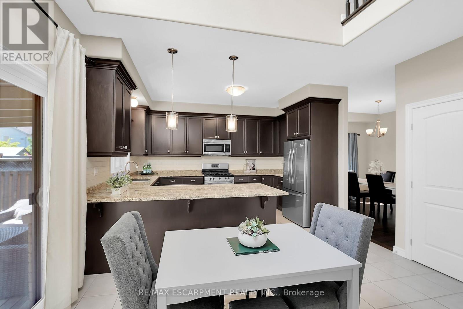 Photo 9 of 4896 Allan Court, Lincoln ON