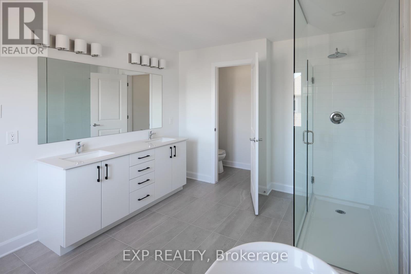 Photo 15 of 509 Roundhouse Crescent, Ottawa ON