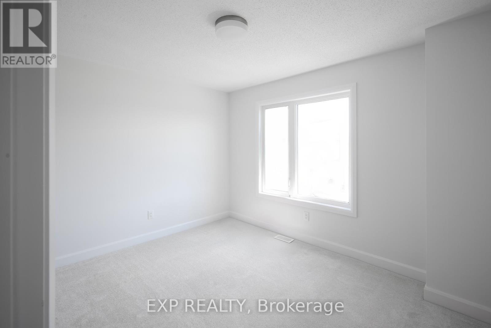 Photo 23 of 509 Roundhouse Crescent, Ottawa ON