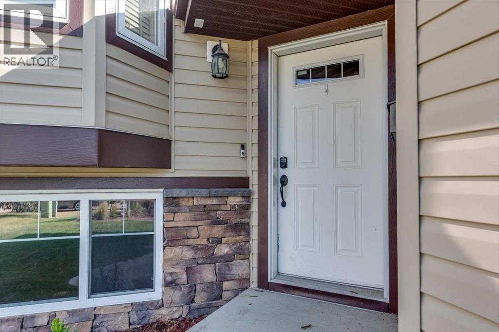 Photo 2 of 109 Churchill Place, Blackfalds AB