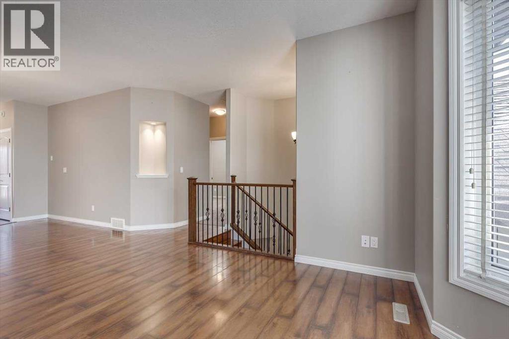 Photo 5 of 109 Churchill Place, Blackfalds AB