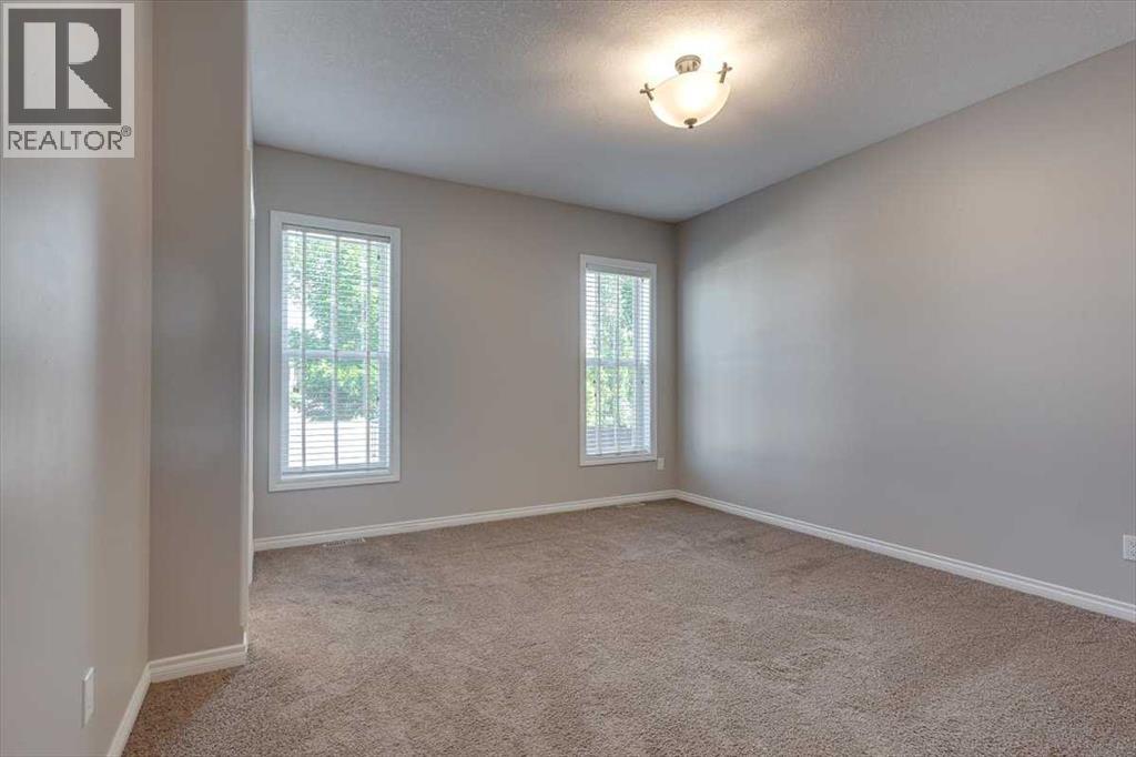 Photo 15 of 109 Churchill Place, Blackfalds AB