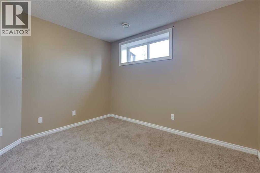Photo 39 of 109 Churchill Place, Blackfalds AB