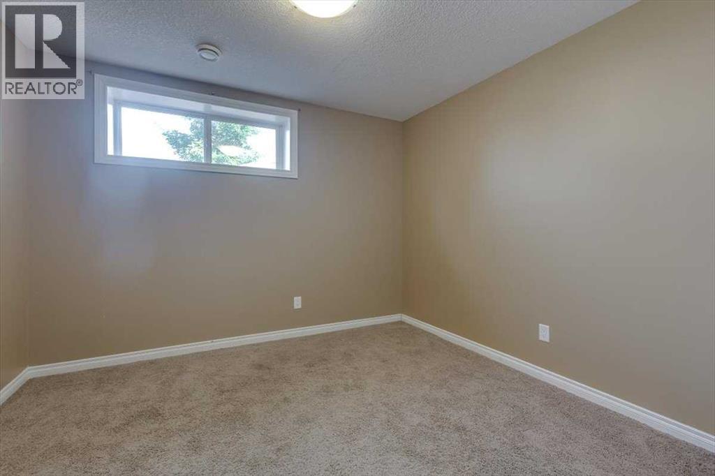 Photo 38 of 109 Churchill Place, Blackfalds AB