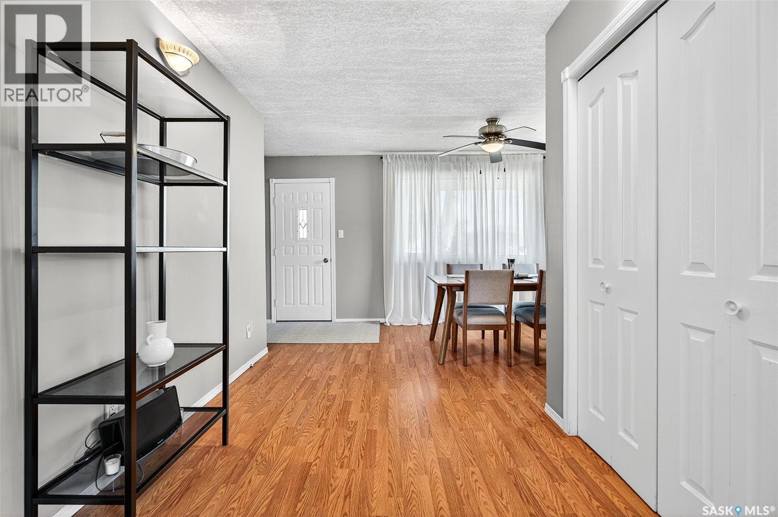 Photo 8 of 807 Grandview Street W, Moose Jaw SK