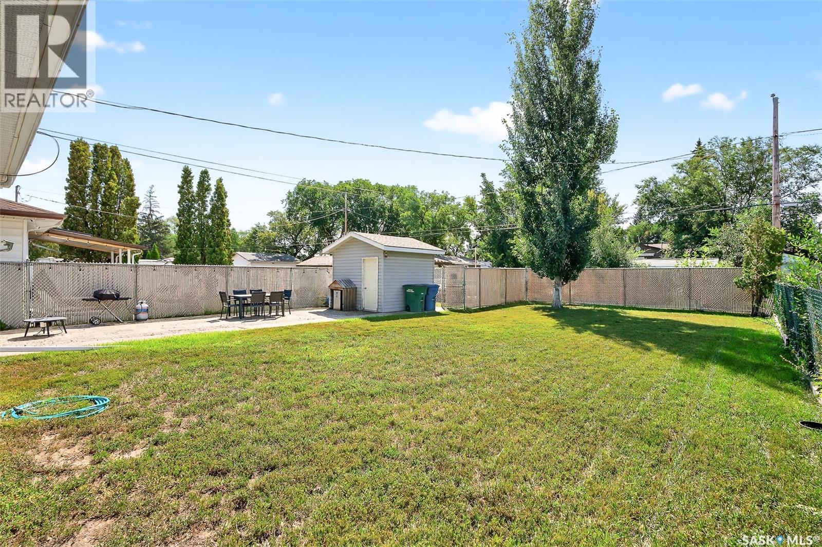 Photo 34 of 807 Grandview Street W, Moose Jaw SK