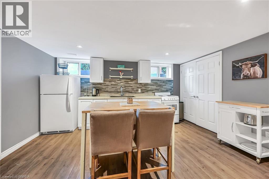 Photo 29 of 21 Burdock Boulevard, Brantford ON