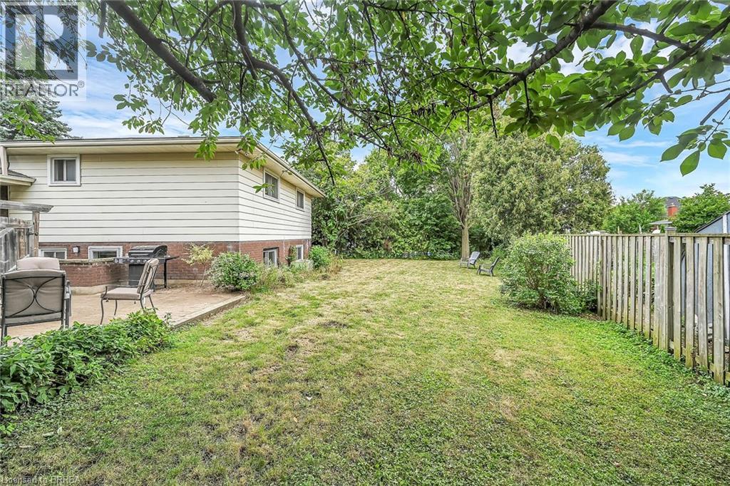 Photo 47 of 21 Burdock Boulevard, Brantford ON