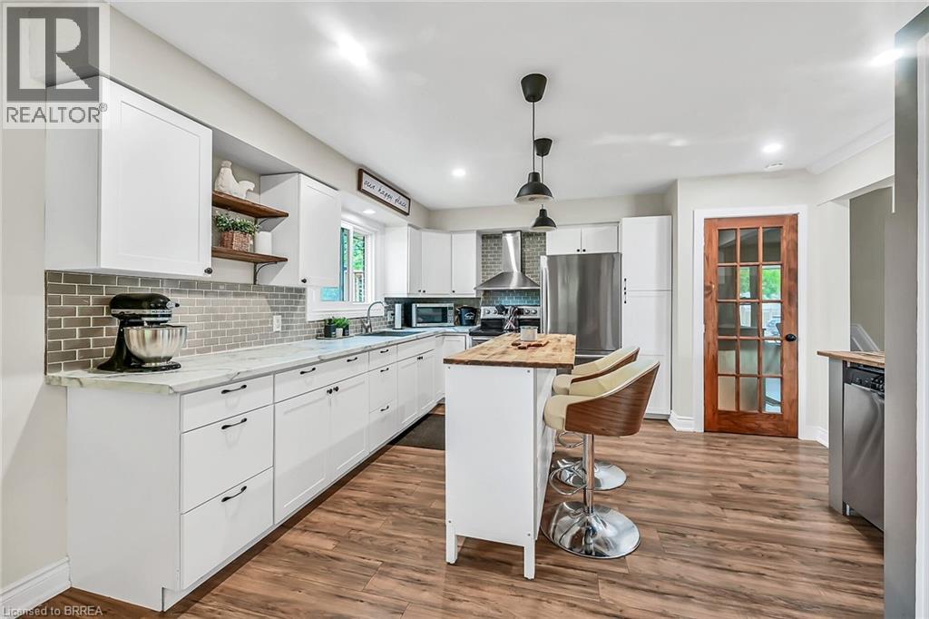 Photo 11 of 21 Burdock Boulevard, Brantford ON