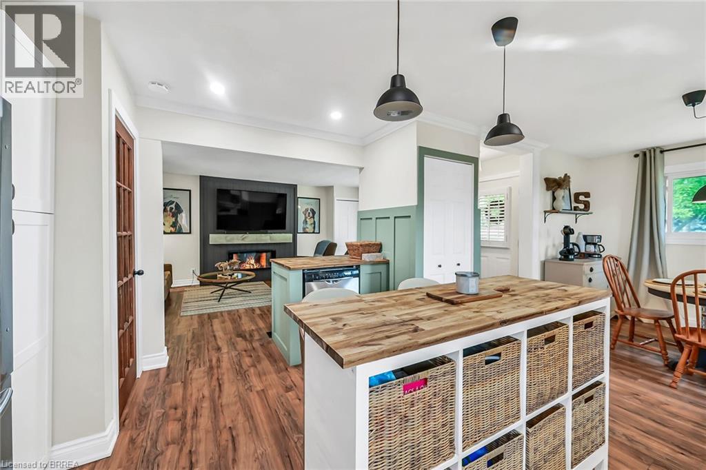 Photo 13 of 21 Burdock Boulevard, Brantford ON
