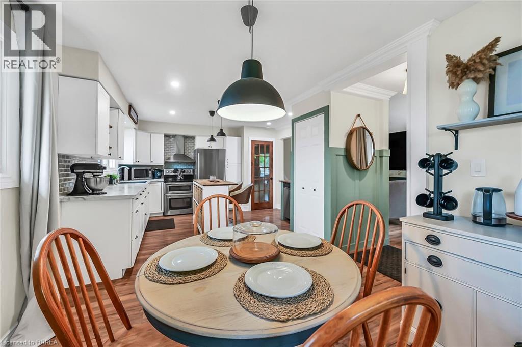 Photo 10 of 21 Burdock Boulevard, Brantford ON