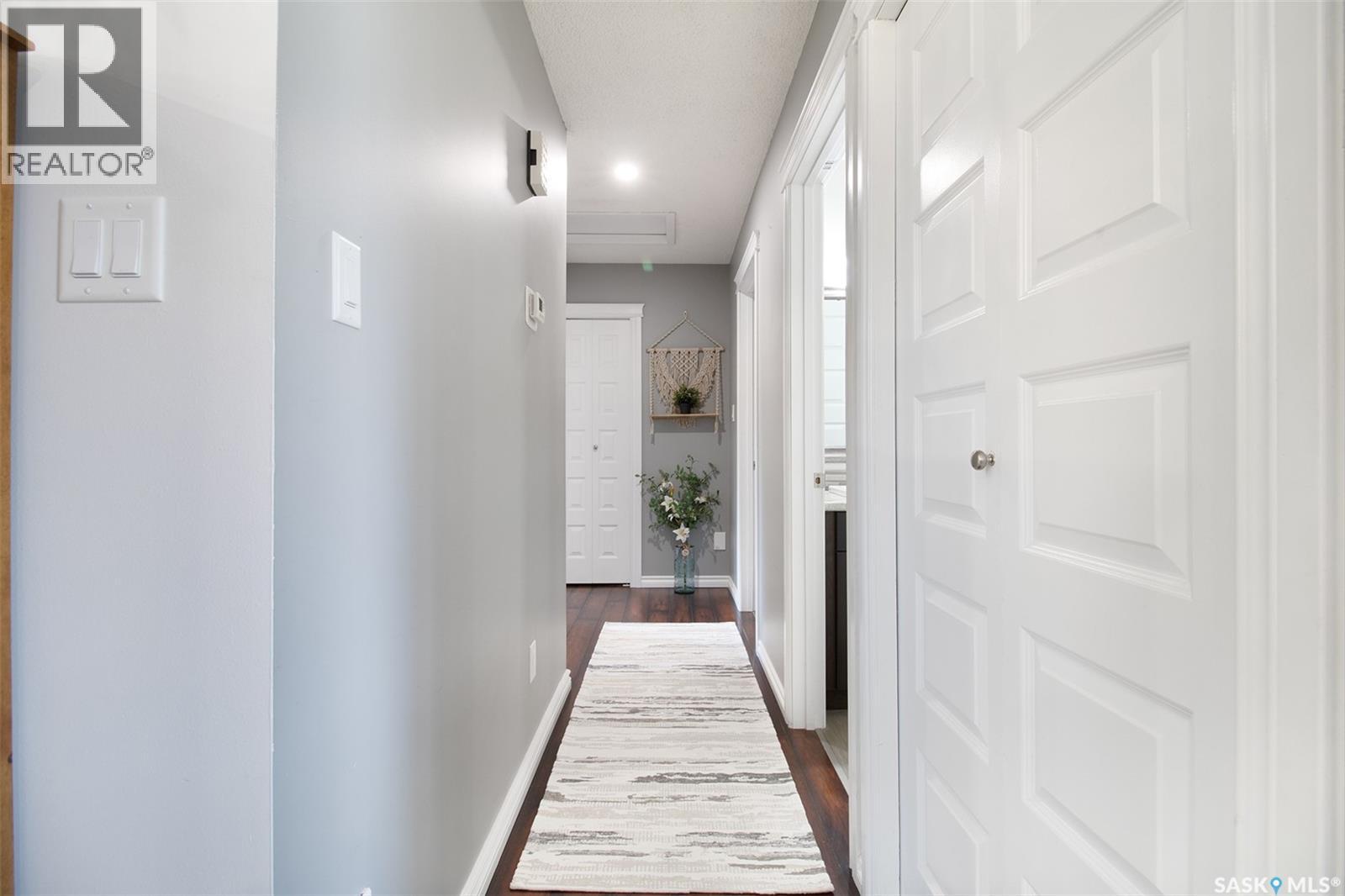 Photo 12 of 607 Railway Street, Balgonie SK