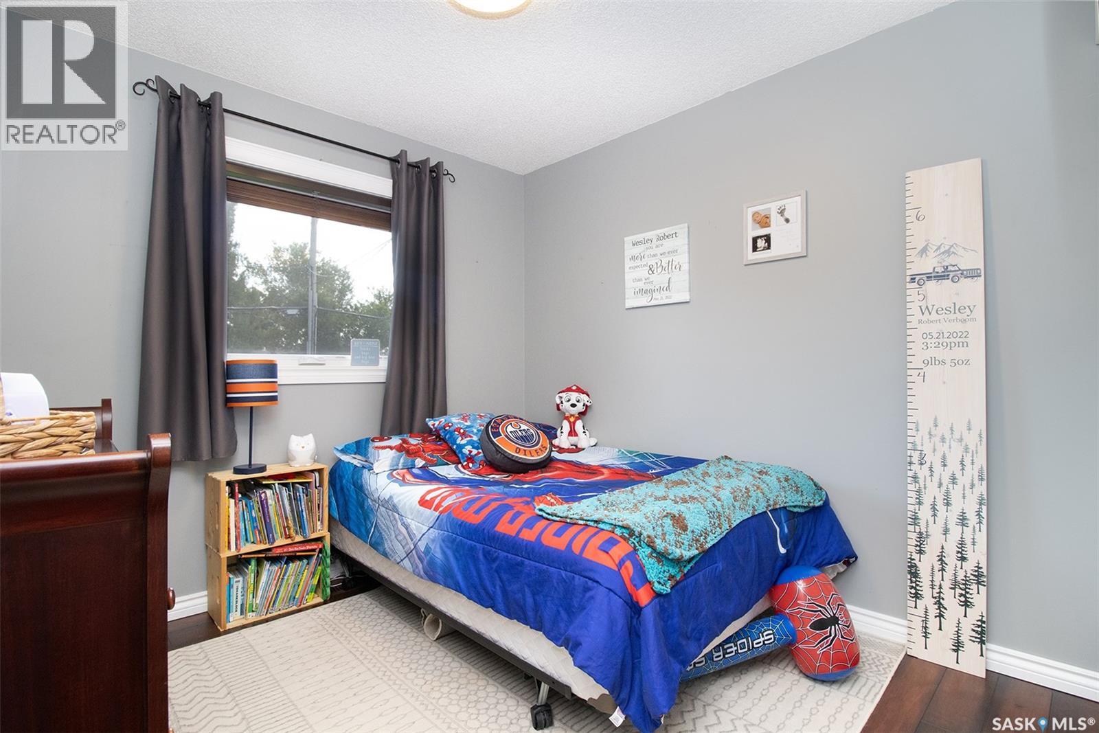 Photo 16 of 607 Railway Street, Balgonie SK