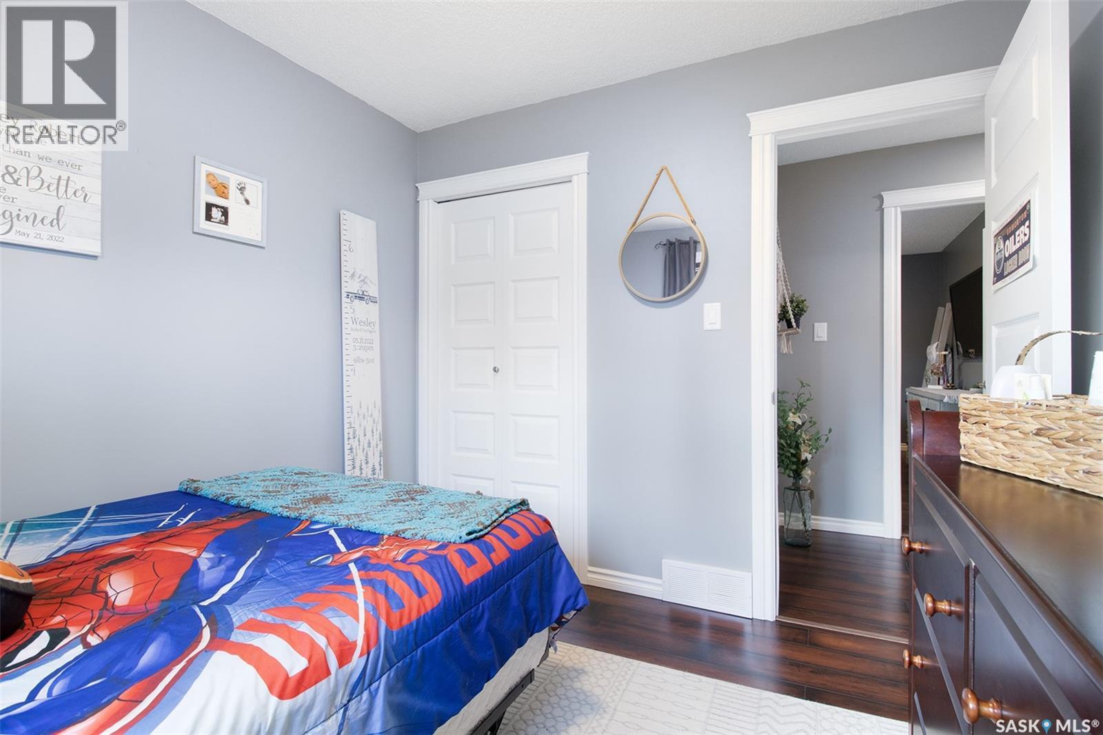 Photo 17 of 607 Railway Street, Balgonie SK