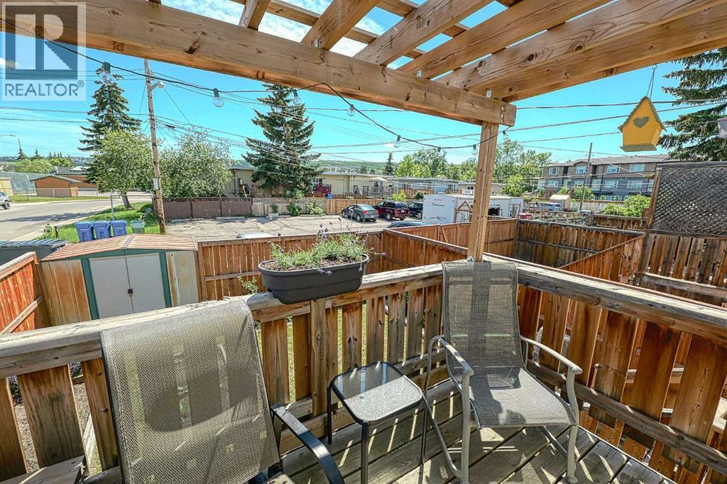 Single Family House Bi-level for Sale in    Avenue NW Bowness Calgary 