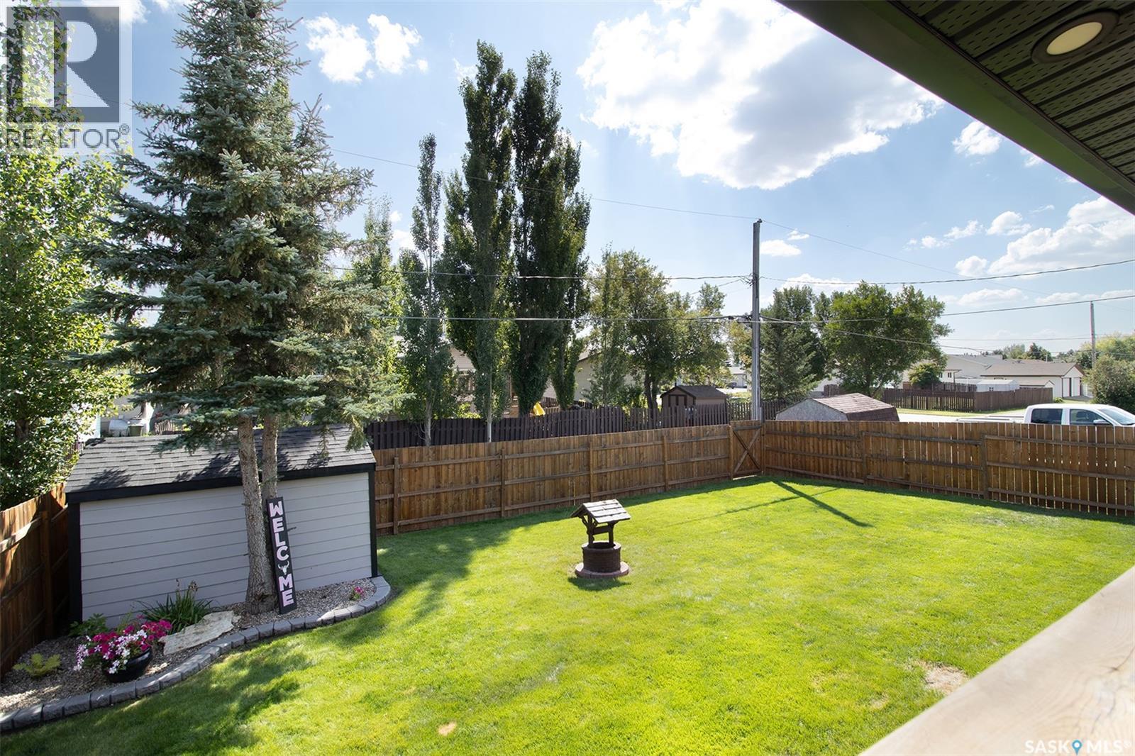 Photo 35 of 607 Railway Street, Balgonie SK