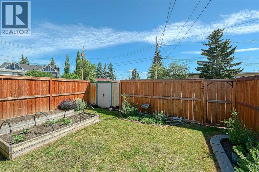 Single Family House Bi-level for Sale in    Avenue NW Bowness Calgary 