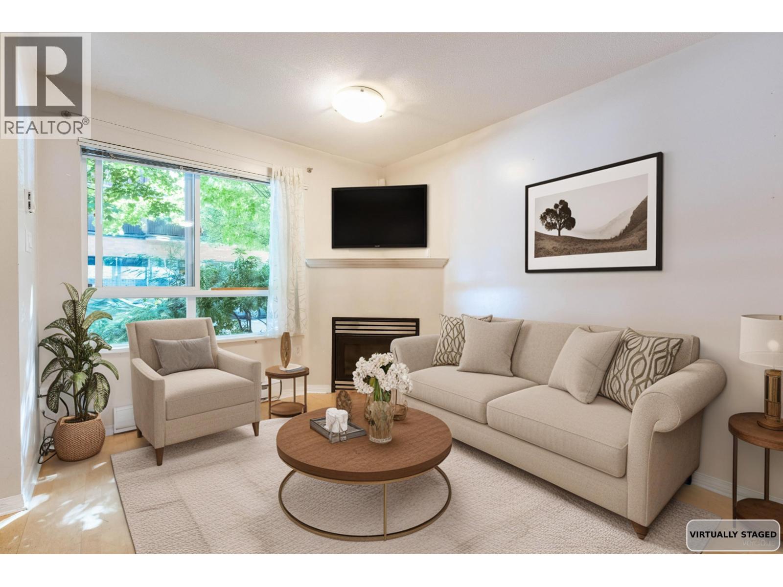 Photo 2 of 229 E 11 Th Avenue, Vancouver BC