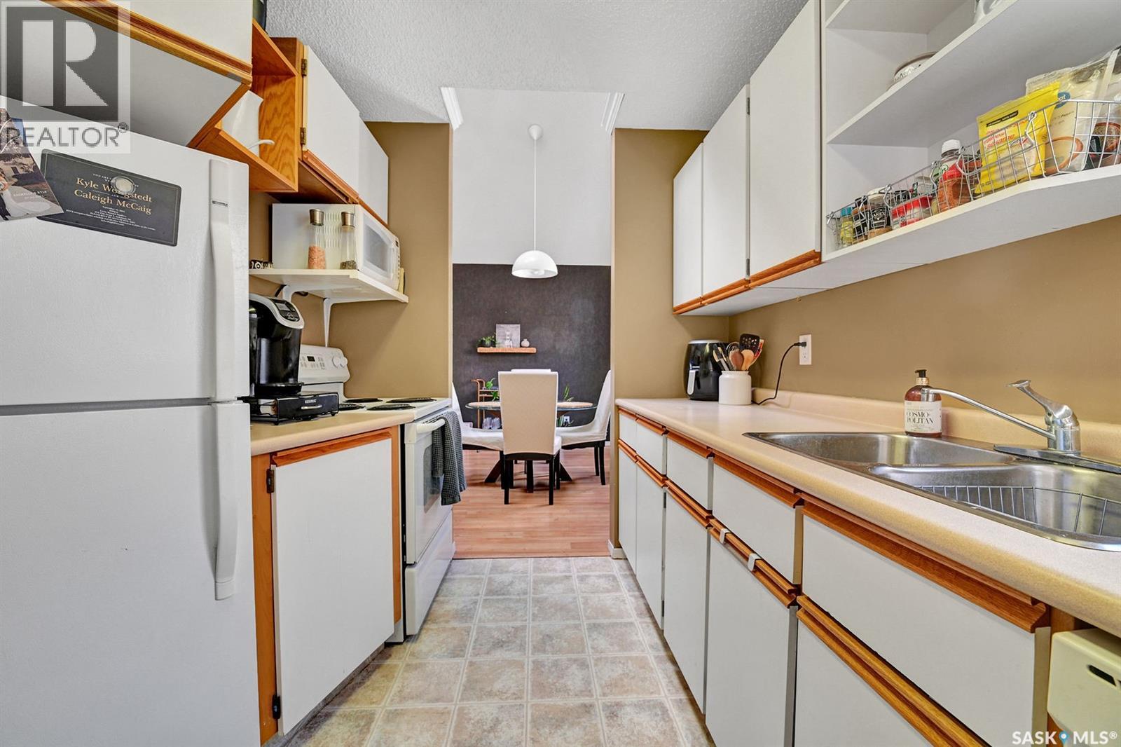 Photo 2 of 5 G Neill Place, Regina SK