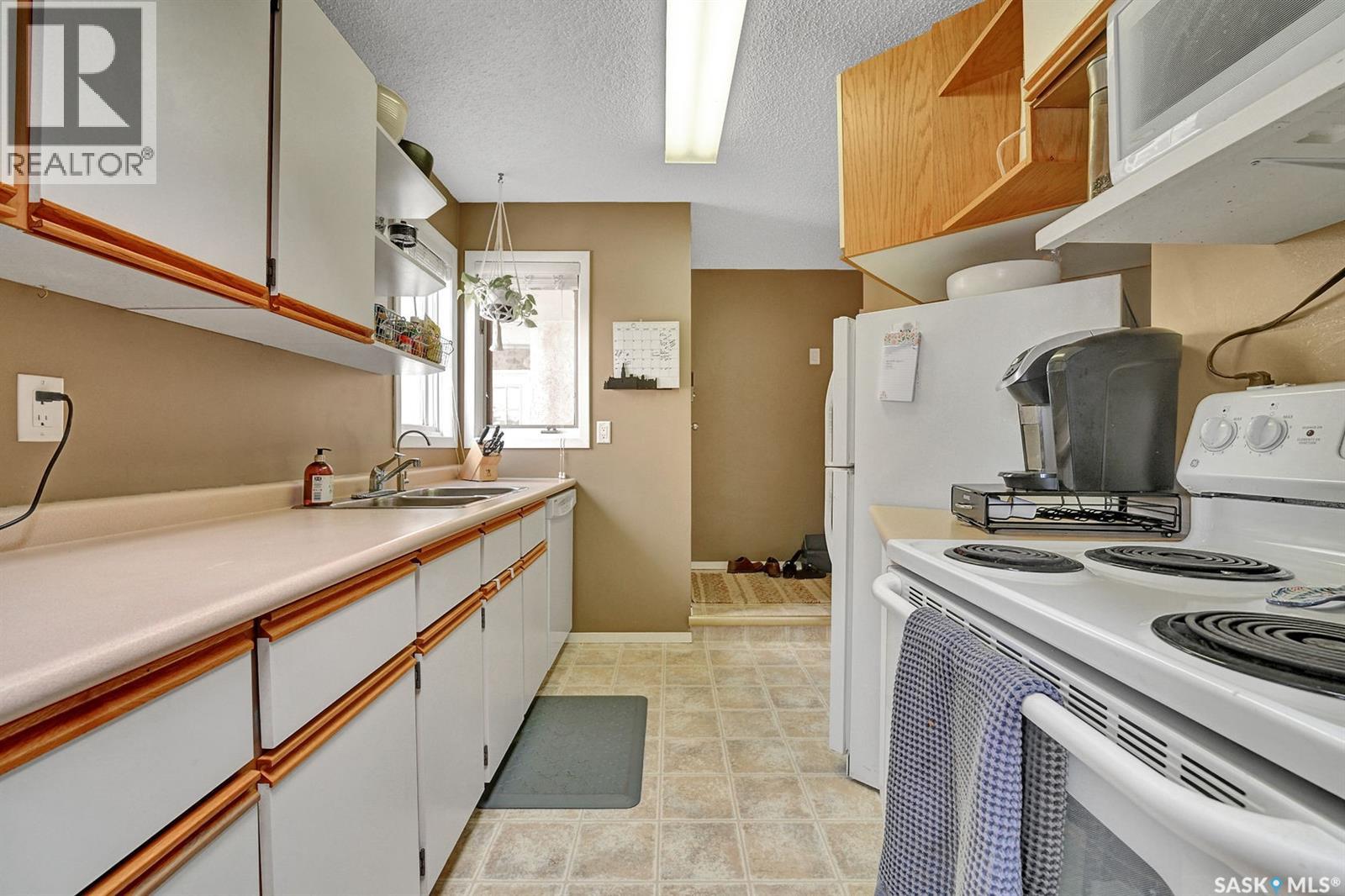 Photo 3 of 5 G Neill Place, Regina SK