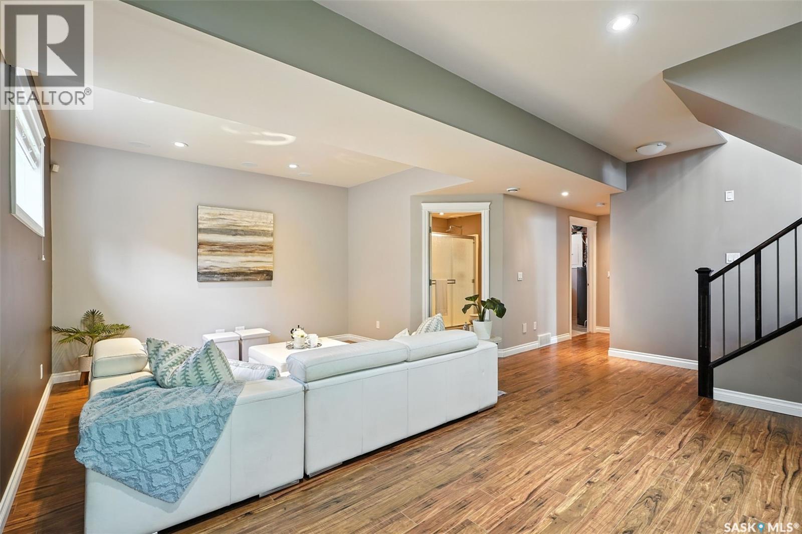 Single Family House Bi-level for Sale in  Roy TERRACE Saskatoon 