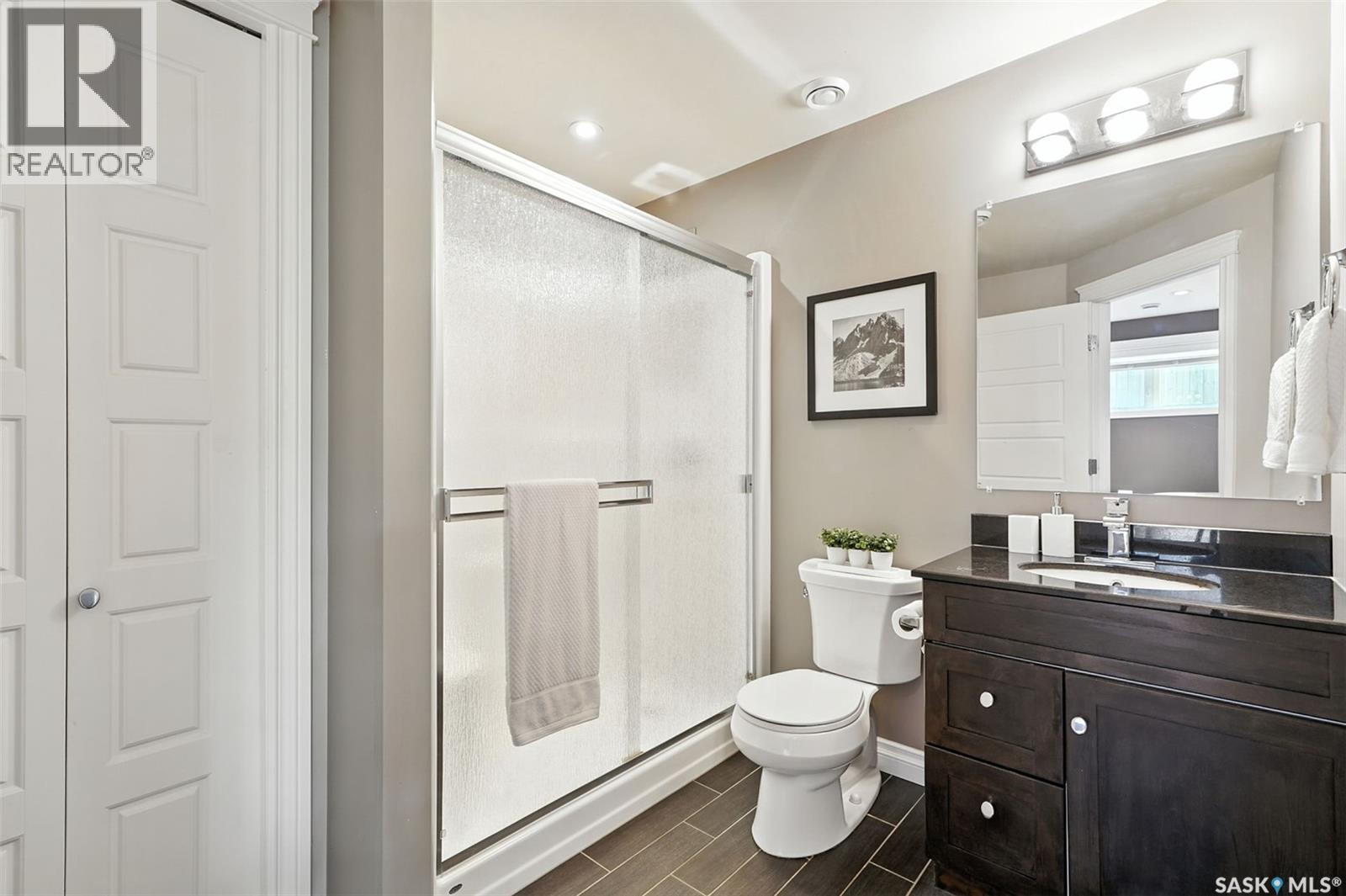 Single Family House Bi-level for Sale in  Roy TERRACE Saskatoon 