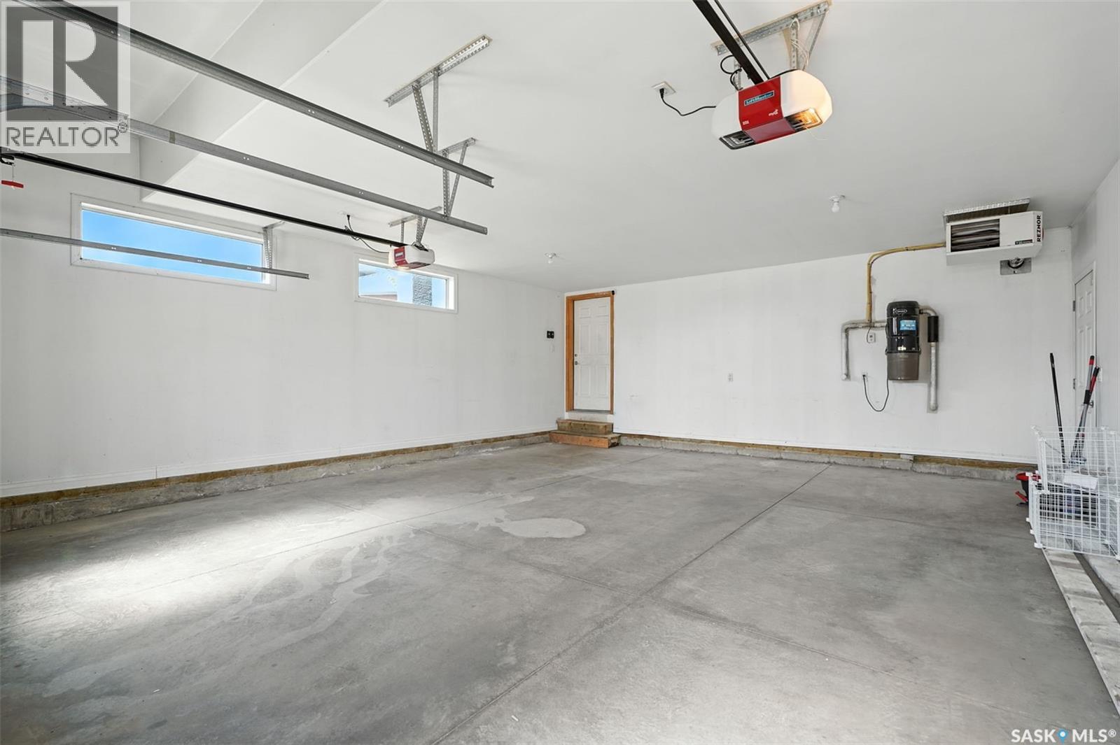 Single Family House Bi-level for Sale in  Roy TERRACE Saskatoon 